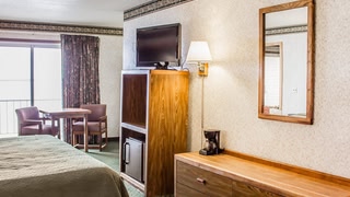 Quality Inn Lakefront