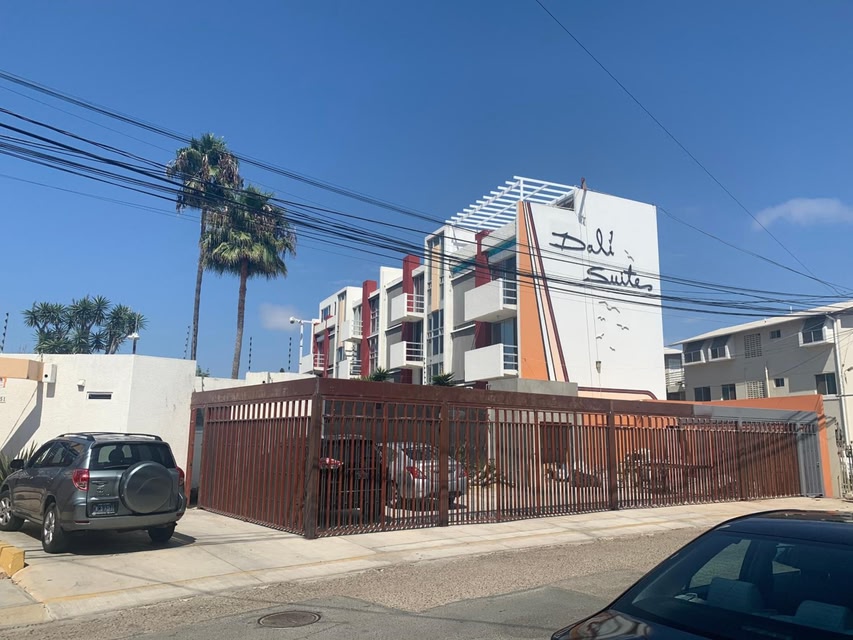 Dali Suites Hotel
