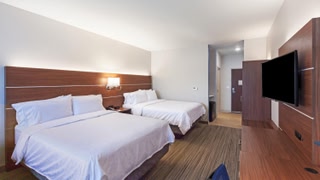 Holiday Inn Express & Suites Lenexa - Overland Park Area by IHG