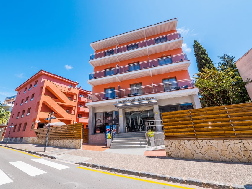 Tossa Beach-Center