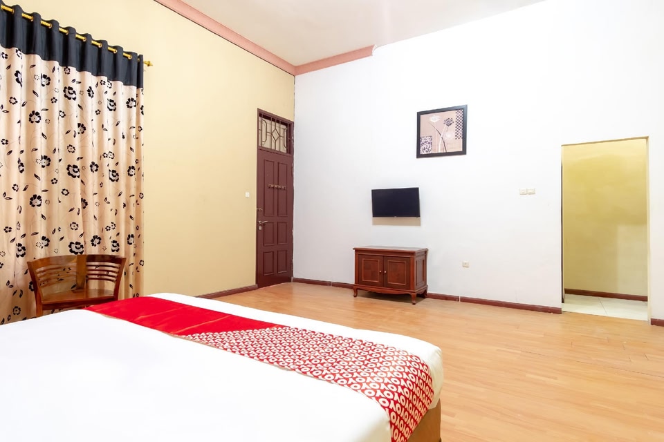 OYO 2777 Sleepover Sei Serayu