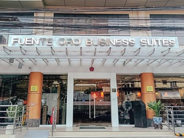 Fuente Oro Business Suites