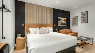 The Block Hotel Bentonville