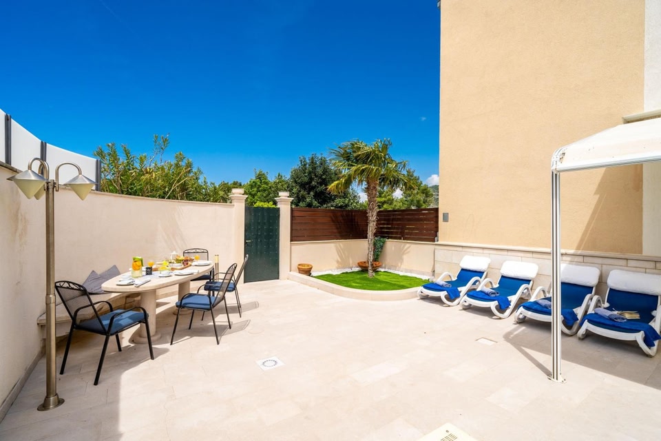 Lorena Suite With Private Pool