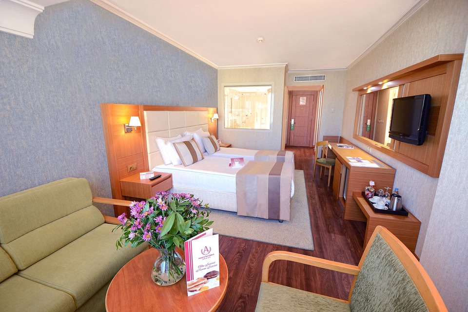Insfra Hotel