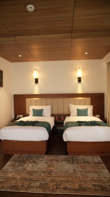 The 33rd Executive Suites