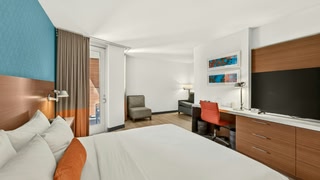 Shore Hotel