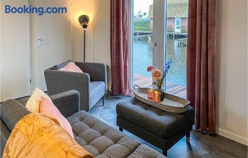2 Bedroom Awesome Home In Breukelen