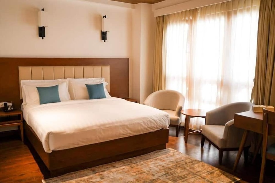 The 33rd Executive Suites