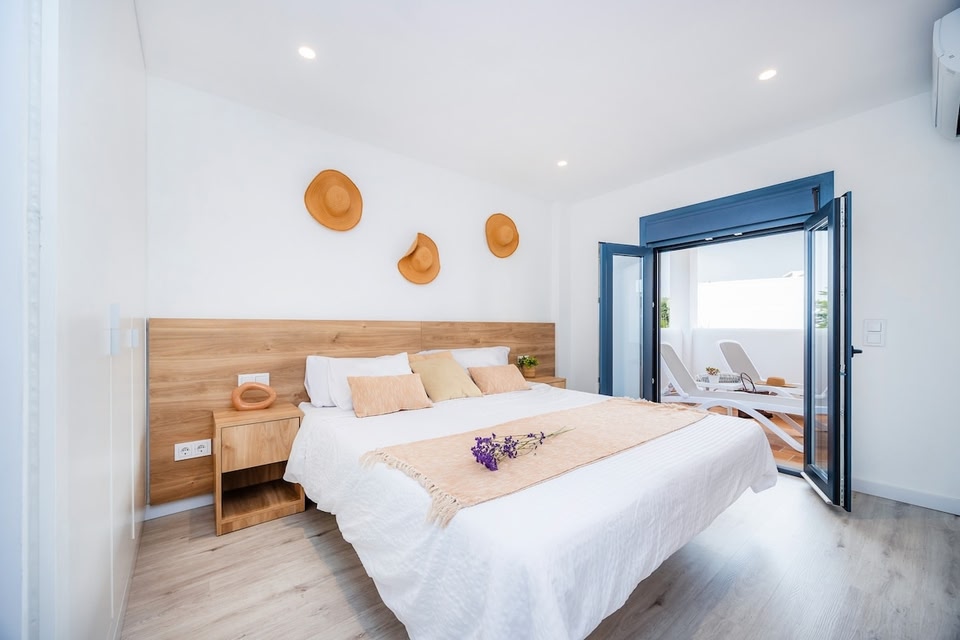 White Suites