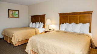 Lafayette Inn & Suites