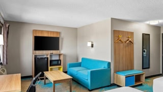 Days Inn & Suites by Wyndham des Moines Airport