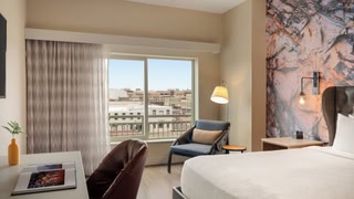 Hotel Indigo Naperville Riverwalk by IHG