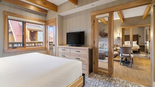 Moose Hotel and Suites