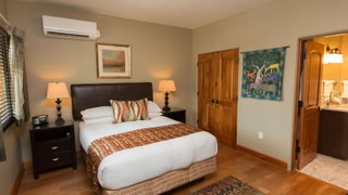 Columbia Cliff Villas