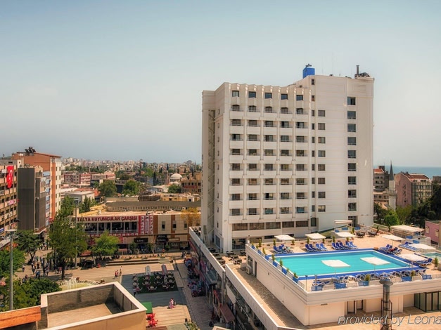 Best Western Plus Khan Hotel