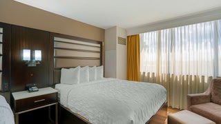 Delta Hotels by Marriott™ Jacksonville Deerwood