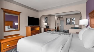 La Quinta Inn & Suites by Wyndham Jackson Airport/Pearl