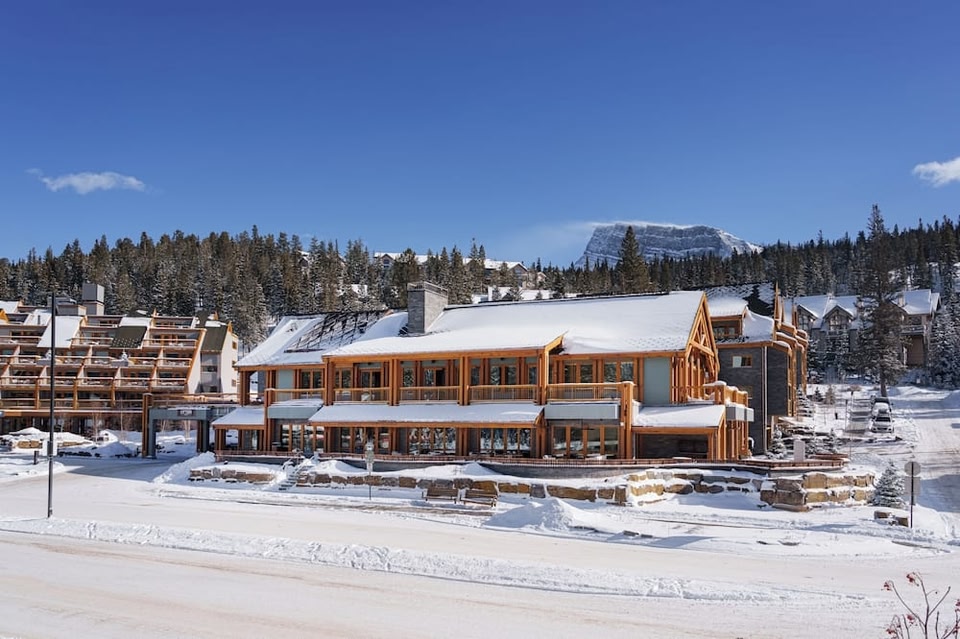 Otter Hotel