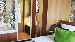 Select Hotel