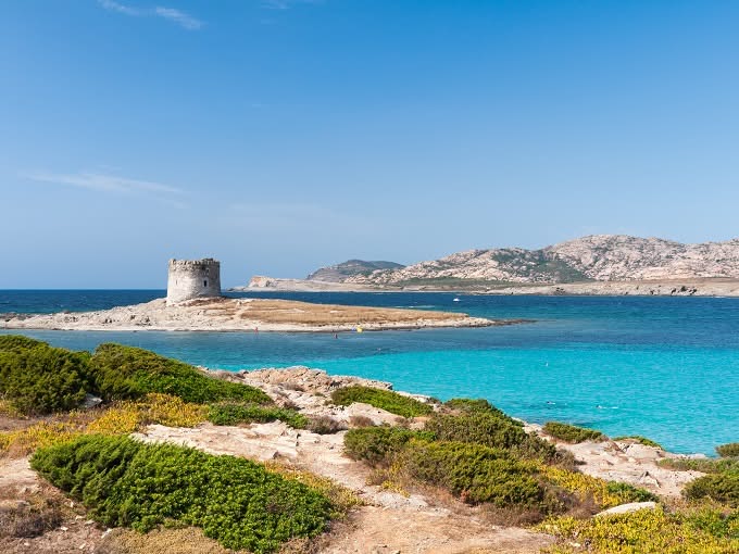 la_pelosa_sardinia_shutterstock_149532905 Solanas è la sesta spiaggia più bella della Sardegna secondo il portale Skyscanner