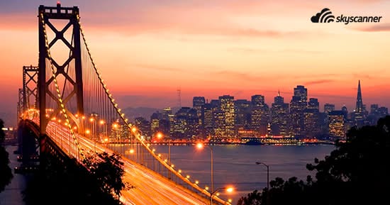 สะพานโกลเดนเกต (Golden Gate Bridge) ซานฟรานซิสโก (San Francisco) รัฐแคลิฟอร์เนีย (California)