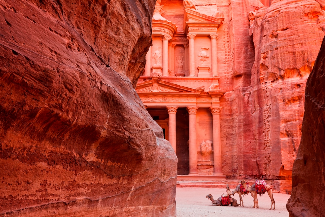 Ürdün'ün UNESCO dünya mirası listesindeki tarihi Petra - macera dolu bir Kurban Bayramı tatili