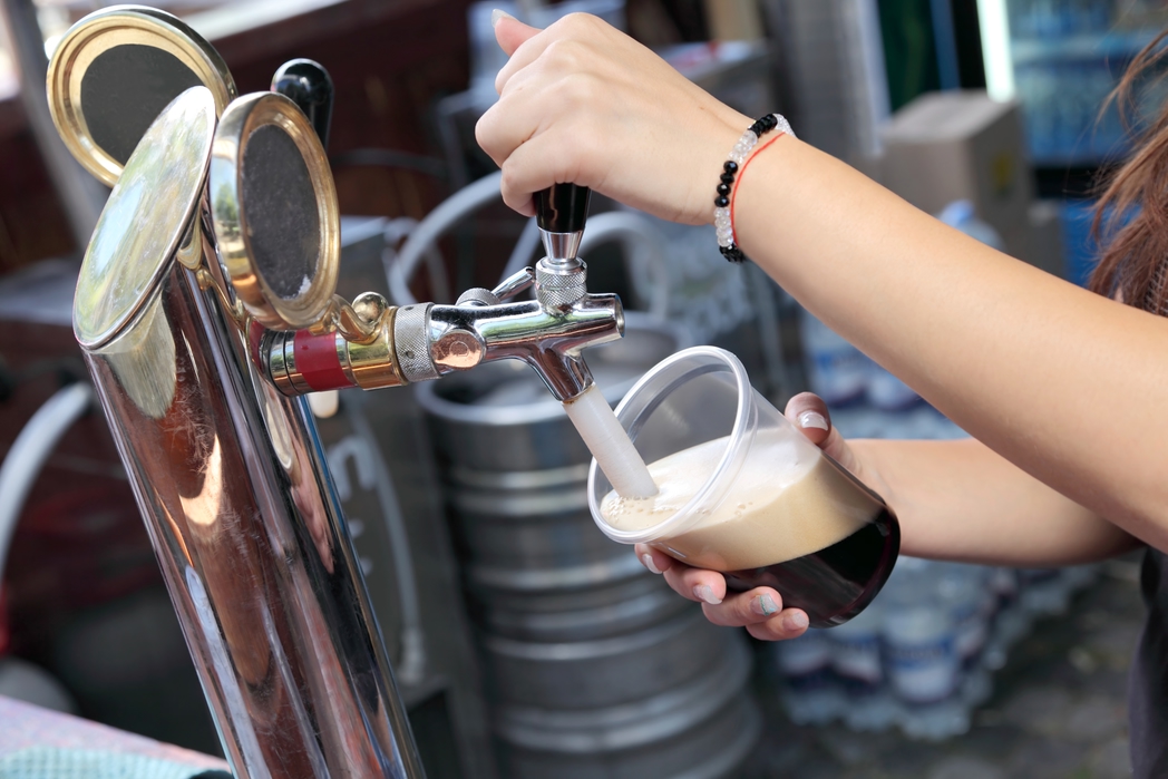 Pouring a pint of Guinness