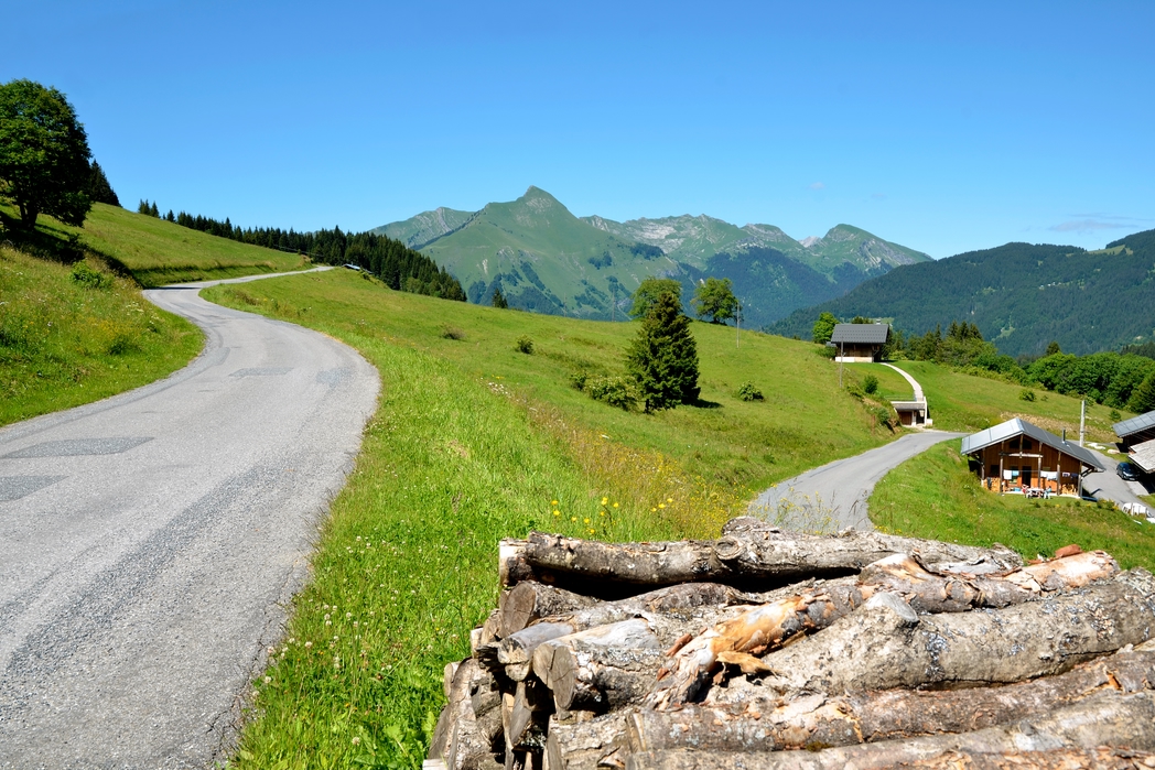 Холм с травой. Трава на склоне. Hills and that. Горы йоркшира. Зелёные холмы тюмень.
