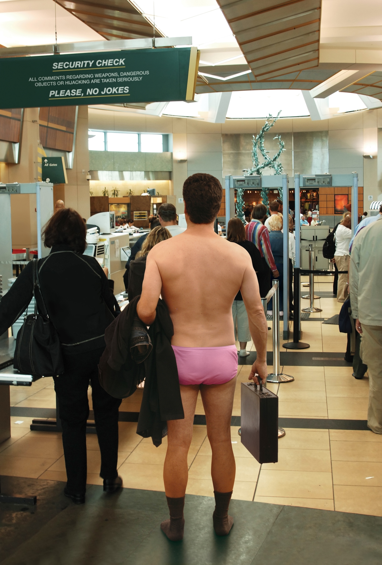 7 easy ways to get through airport security stressfree Skyscanner