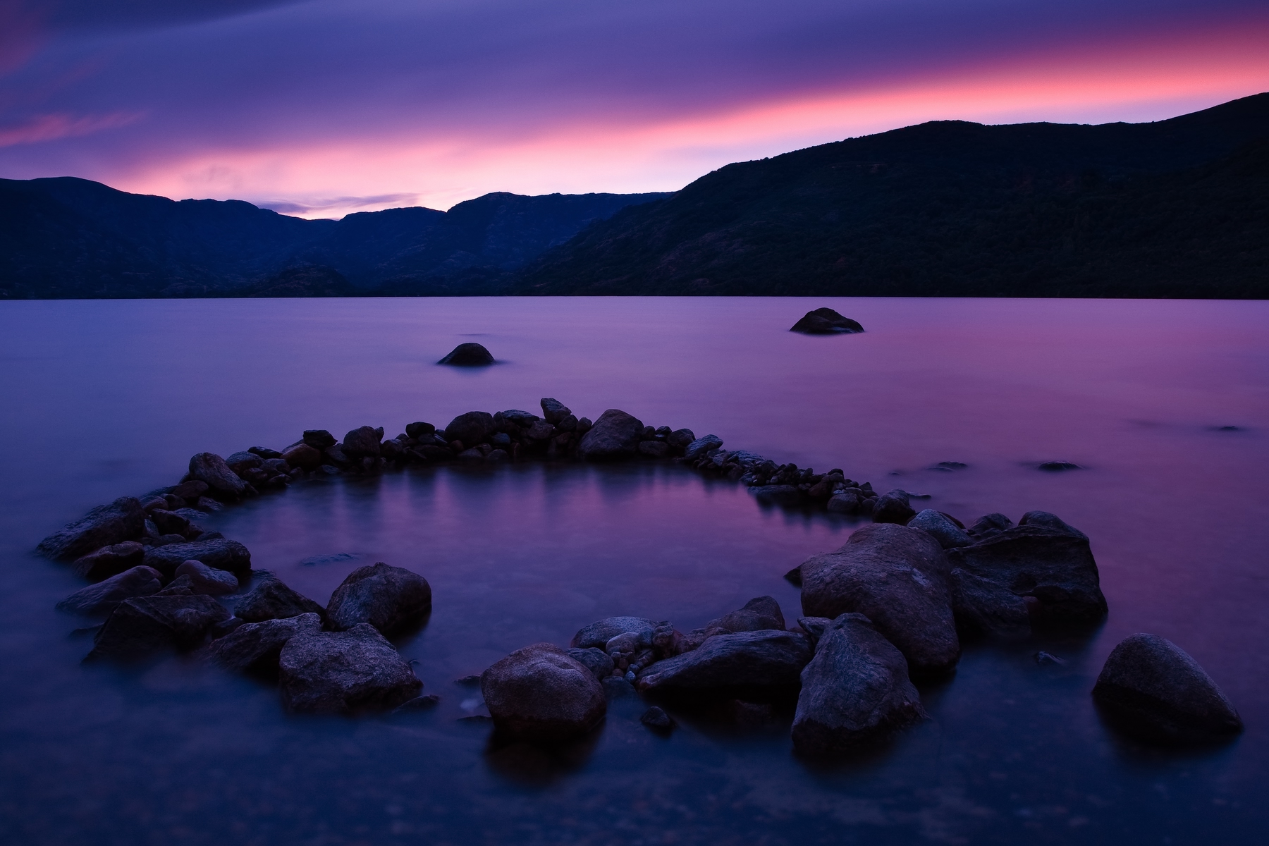 El lago de Sanabria es uno de los lagos más grandes de España