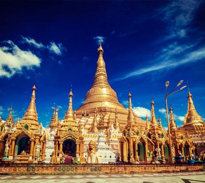 Urlaub in Myanmar: Ausblick von der Spitze der Schwedagon Pagode