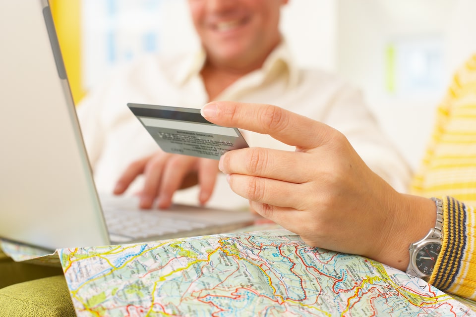 Οργανώνοντας τις διακοπές με online κρατήσεις.