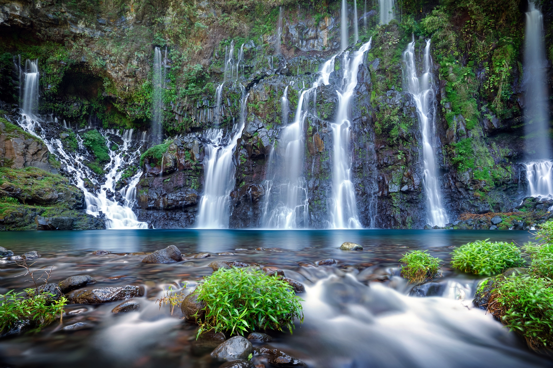April travel destinations