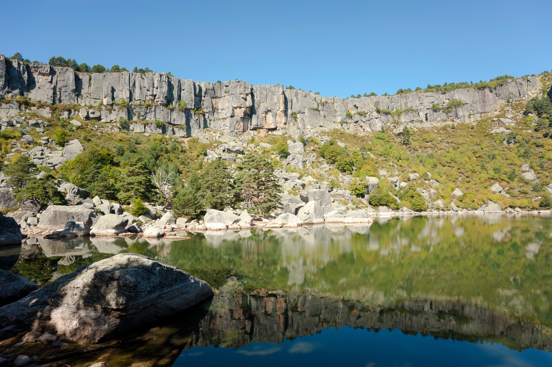 Laguna Negra en Soria, una de las mejores lagunas de España