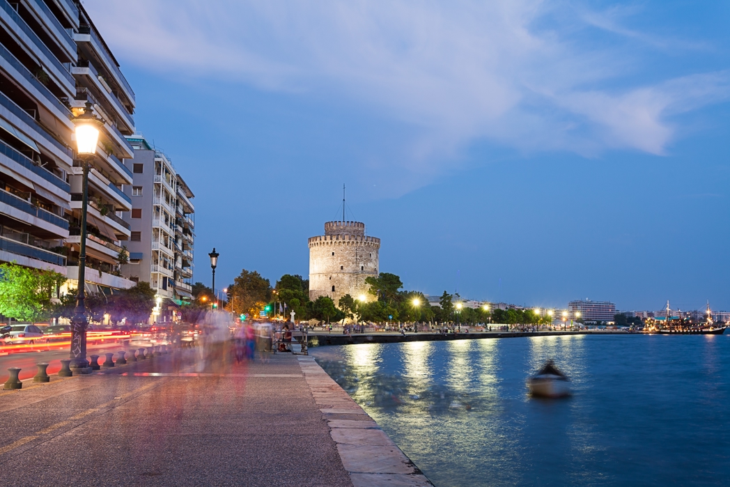 The White Tower at dusk - best things to do in Thessaloniki