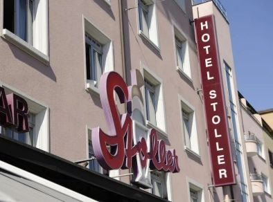 Insegna dell'Hotel Stoller