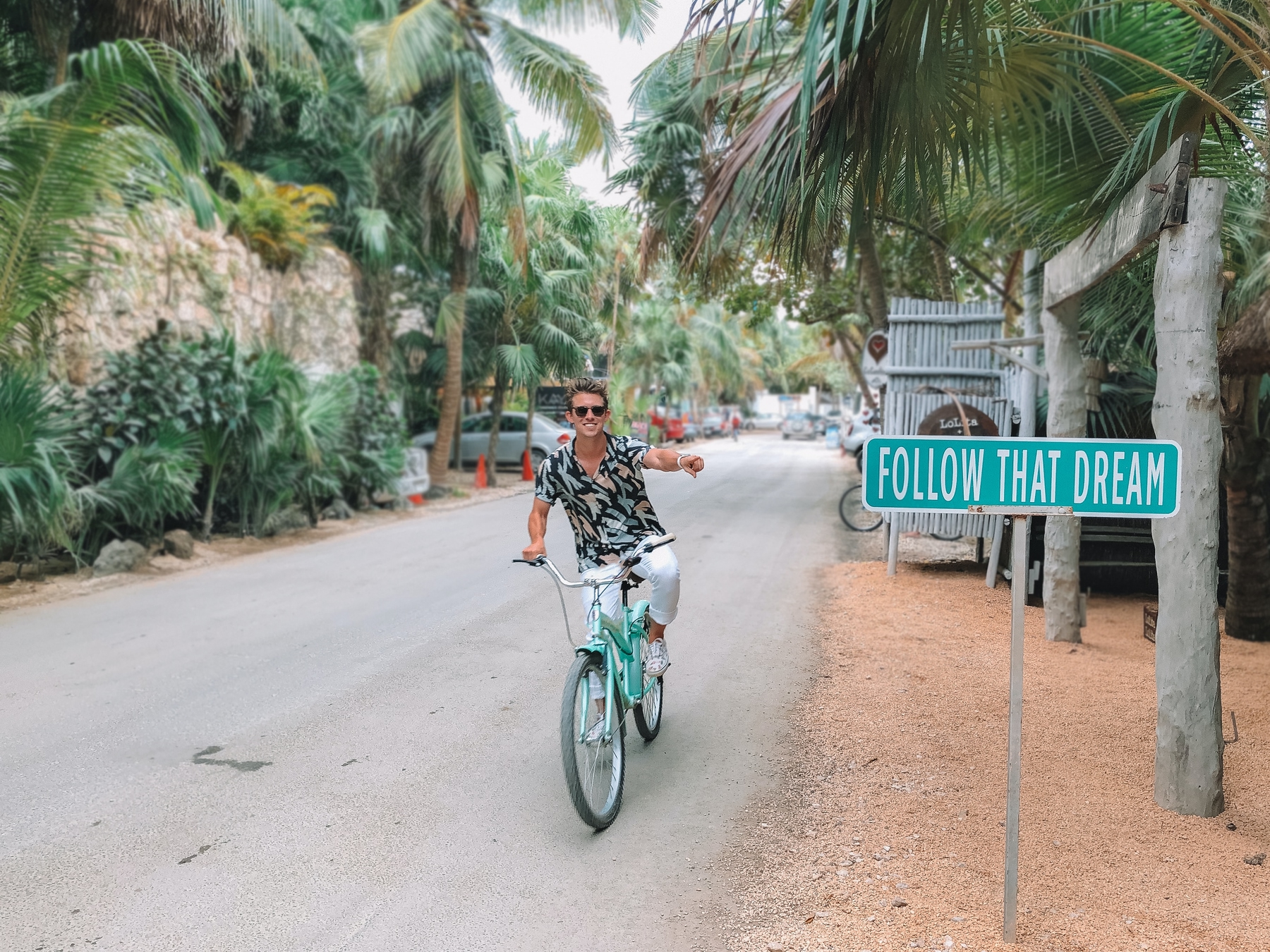 Digital Nomad Austin Distel