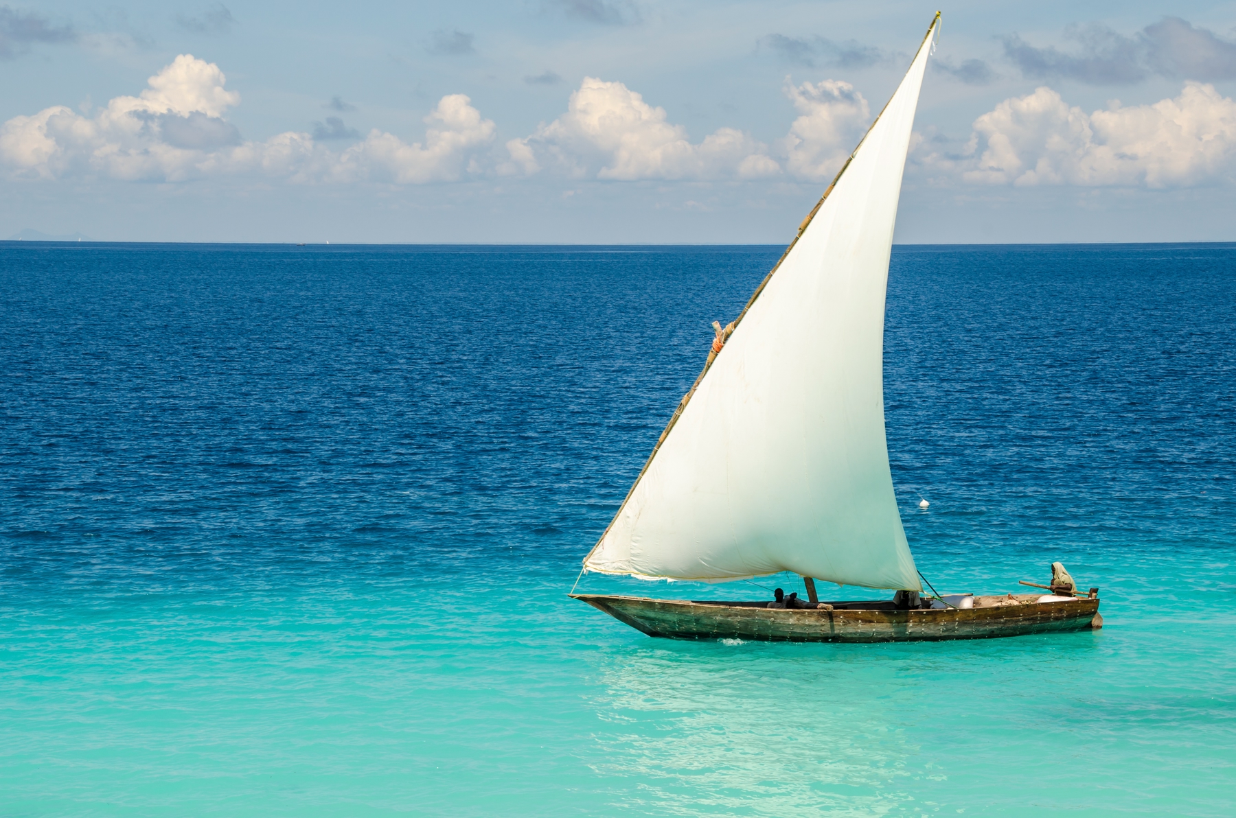 Рыбацкая лодка на Занзибаре