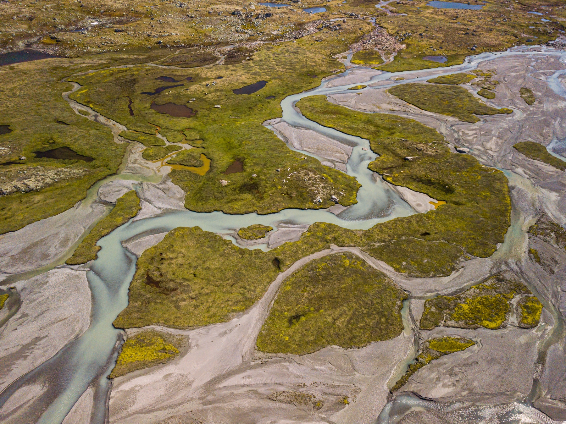 Gletscherwasser von oben nahe Finse in Norwegen