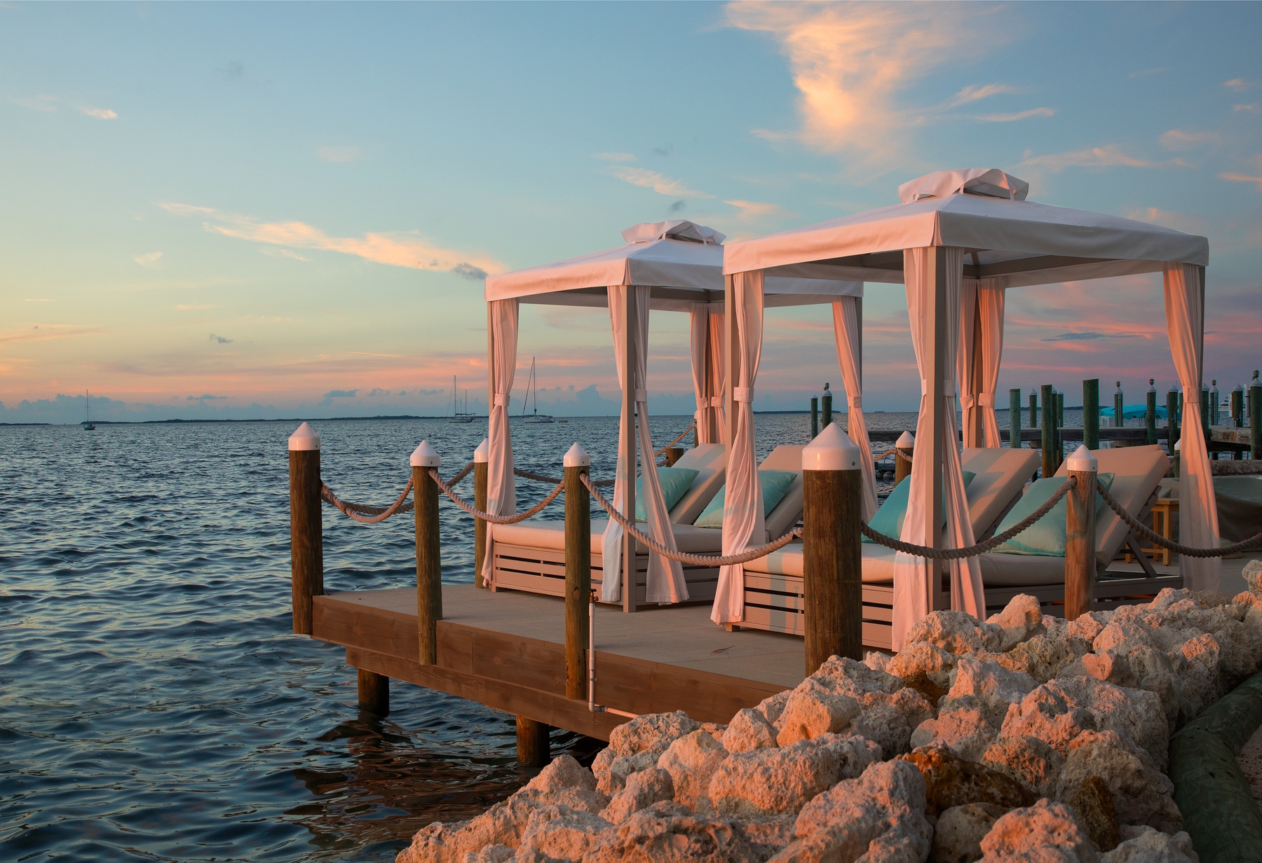 Bungalows Key Largo resort on the water