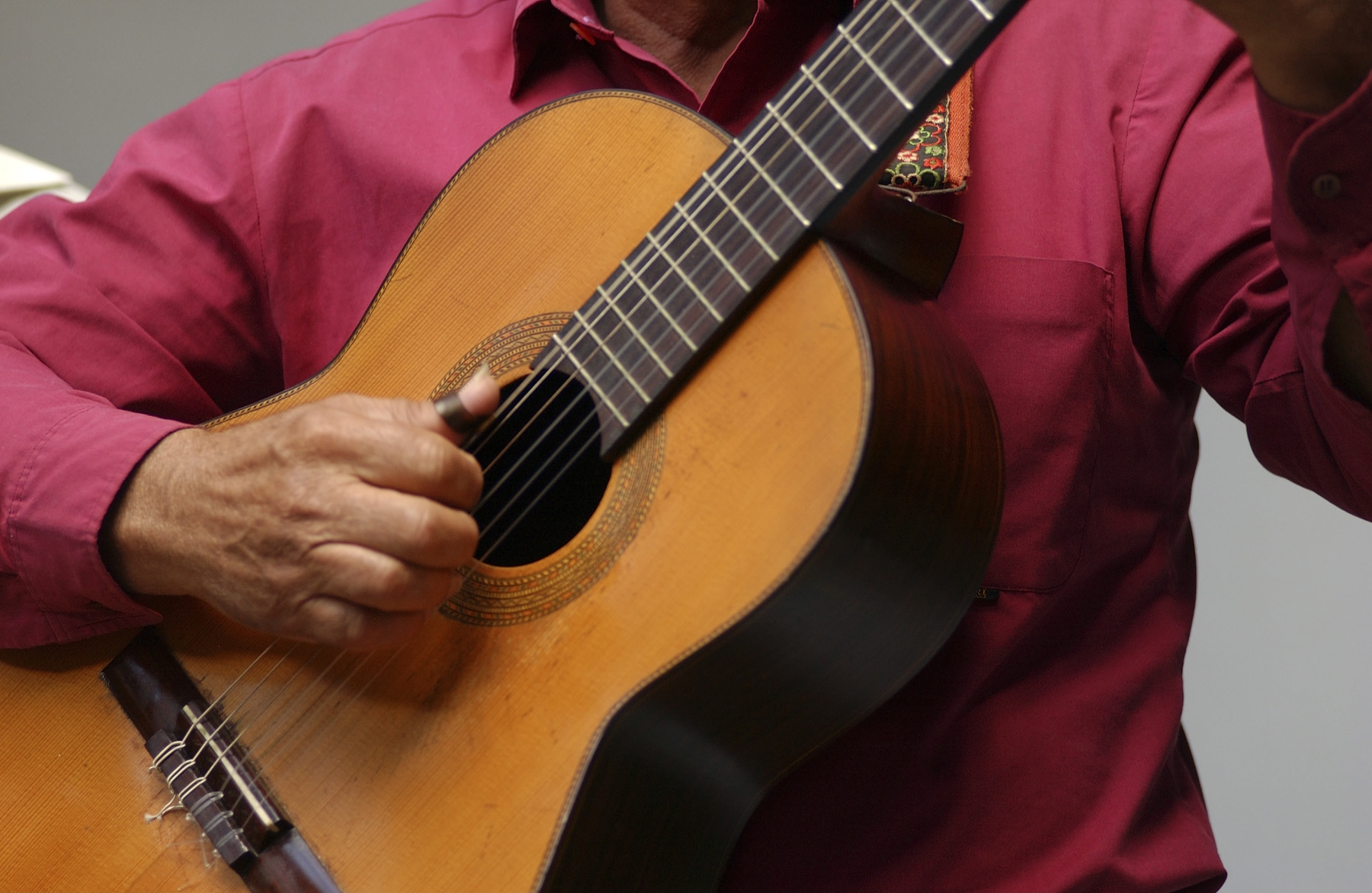Para aprenderlo todo sobre la guitarra es fundamental una visita a La Casa de la Guitarra