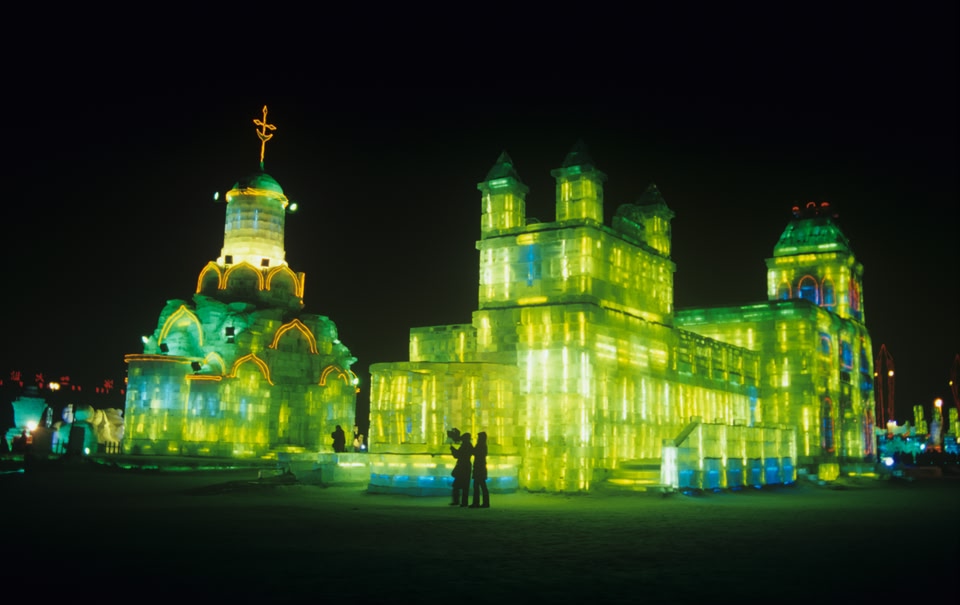Το περίφημο Harbin Ice & Snow Festival τη νύχτα, Κίνα - οι καλύτεροι χειμερινοί προορισμοί στο εξωτερικό