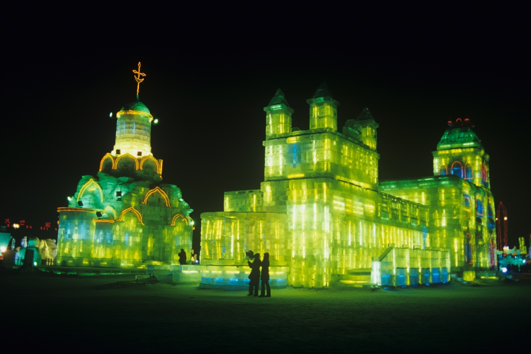 Το περίφημο Harbin Ice & Snow Festival τη νύχτα, Κίνα - οι καλύτεροι χειμερινοί προορισμοί στο εξωτερικό