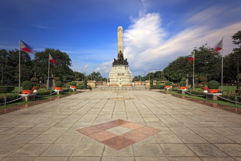 entrance at Rizal Park, one of the top things to do in Manila