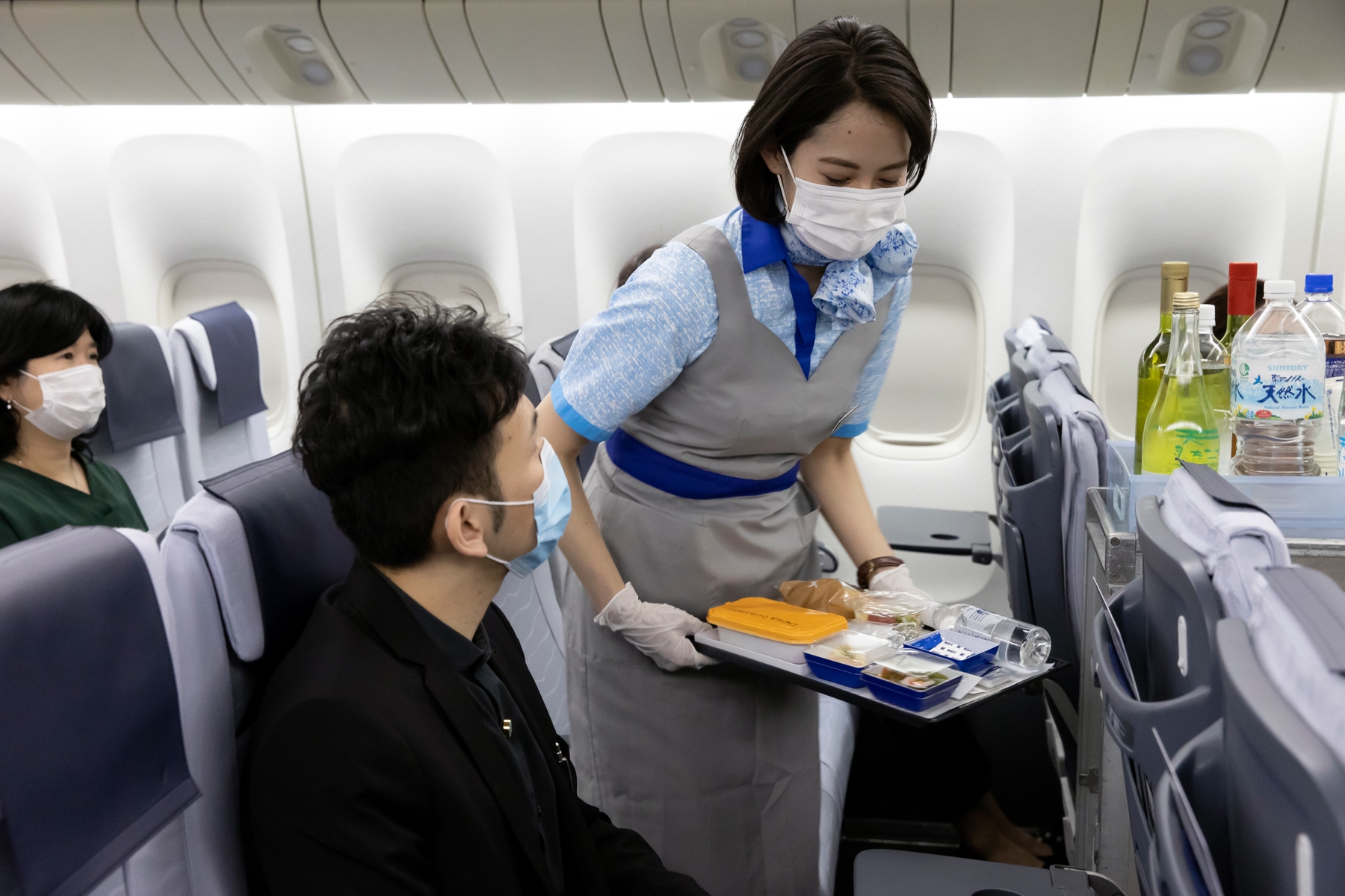 機場和各間航空公司採取新的措施來保護旅客的健康安全免受新冠病毒的威脅