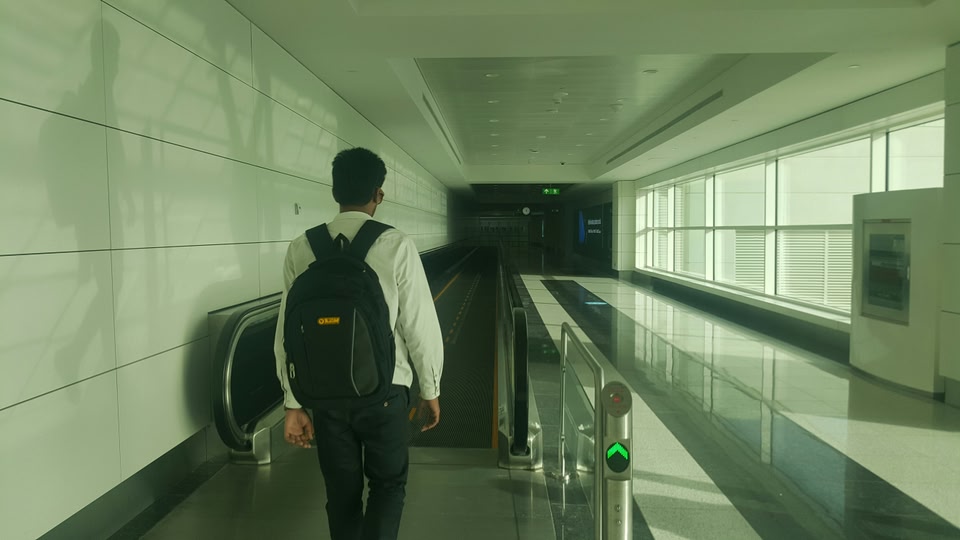 An image of a traveler at the Dubai airport