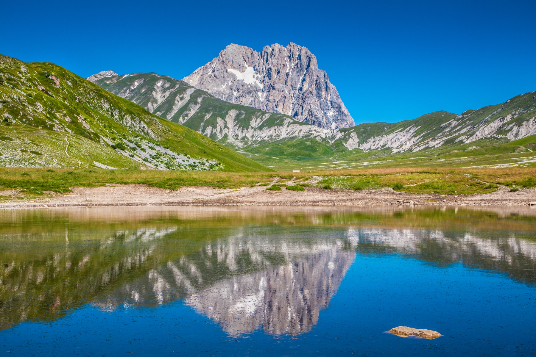 I 10 Posti Magici Da Vedere In Abruzzo Skyscanner Italia I 10 Posti Magici Da Vedere In Abruzzo Skyscanner Italia