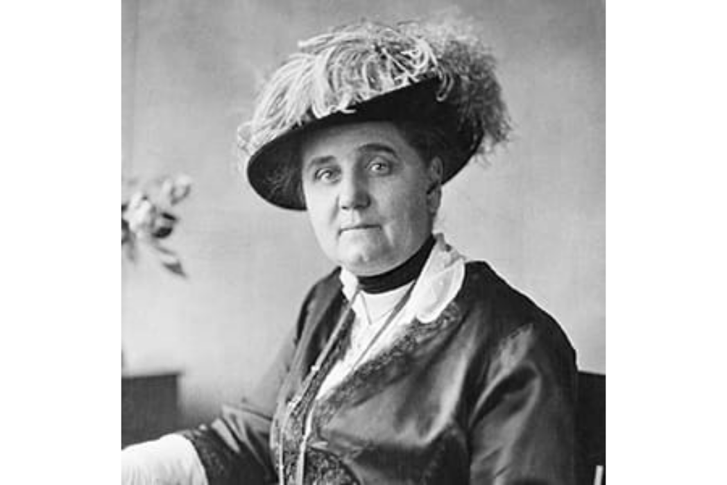 black and white photo of Jane Addams, an important figure in queer history