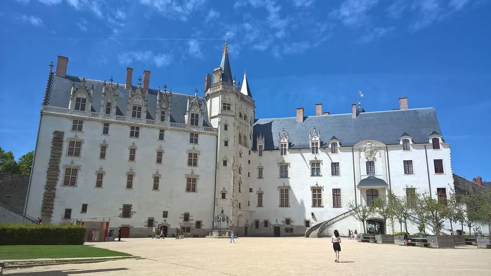 Châteaux de France  : château des ducs de Bretagne
